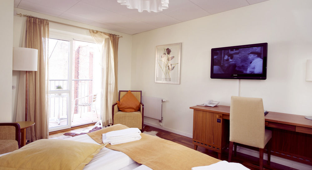 Home Hotel Temperance Malmo Bagian luar foto